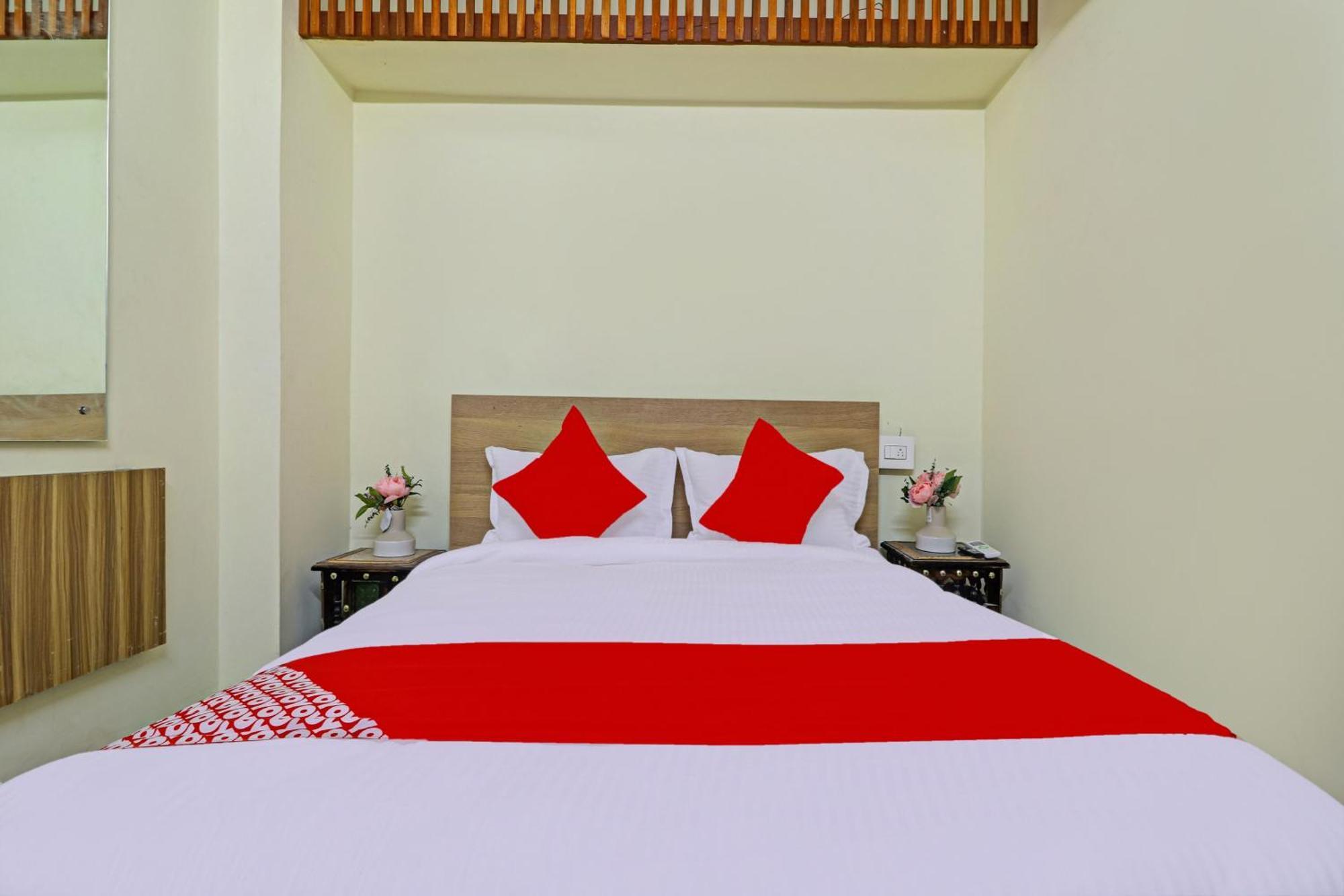 Super Hotel O Dsr Inn Near Nexus Hyderabad Eksteriør billede